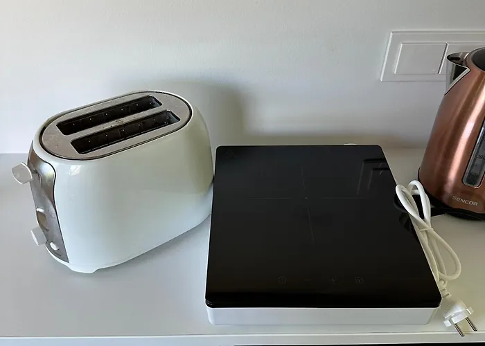 For One - White Lägenhet *